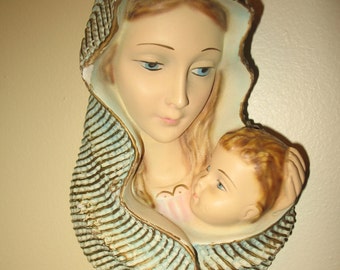 Religious statue plaster Virgin and enfant.1960 mother and child wall.