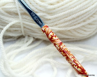 Polymer clay crochet hook, Boye I-9 or 5.25mm, ergonomic hook, decorative crochet hook, handmade design, ready to ship