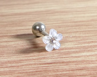 Flower Pearl Jewelry,Mother-Of-Pearl Piercing,Flower shell Tragus Earring,316L Surgical Steel,16G Cartilage,Helix,Auricle,Lobe,Ear Stud,NJ30