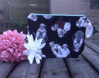 Medium 2 skein Project Bag. Knitting sheep