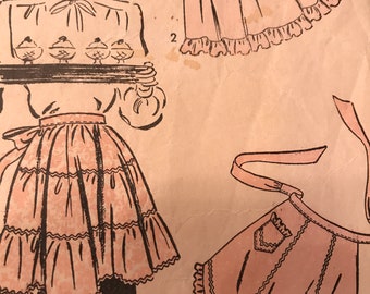 Vintage 1940's Tiered, Tucked and Gored Apron Pattern---Advance 4025---Size Small 12-14