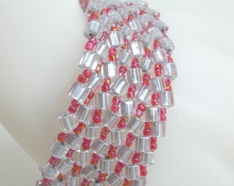 Pink Ice/Beaded Bracelet/Gift for Her/Valentine's Day/Personalized Gift/Accessory/Handmade Jewelry