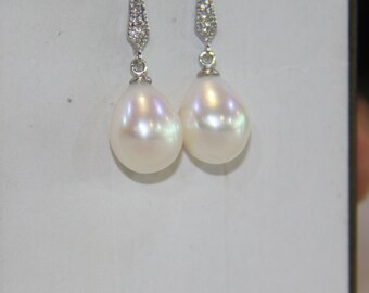 pearl earrings, freshwater pearl earrings, Wedding Jewelry, dangle pearl earrings, pearl earrings bridesmaid, rhinestone, drop, teardrop