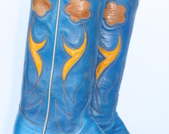 Beautiful Ralph Lauren flower cut out leather ladies cowboy boots 5.5 C (wide)