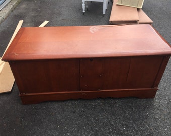 Vintage 1940's simple Lane Cedar Chest