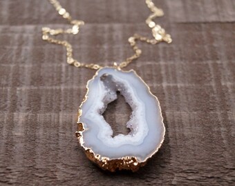 Agate Slice Necklace, Agate Necklace, Agate Druzy, Raw Stone Necklace, Organic, Bohemian Style, Boho Necklace, Gemstone Necklace, Grey