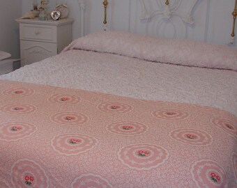 beautiful vintage pink rose coverlet shabby pink roses bedspread coverlet blanket