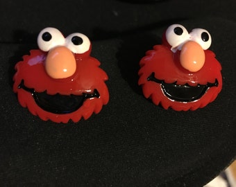 Elmo Stud Earrings F72