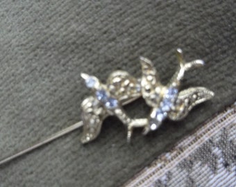 Gold Tone Bird Brooch , Bird Stick Pin, Swallow Brooch Swallow Stick Pin, Vintage Bird Brooch, Bird Lapel Pin