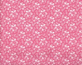 Fat Quarter, Floral Fabric, Quilters Calicos, Pink Floral Fabric, Pink Fabric, Pink Flowers, 10006