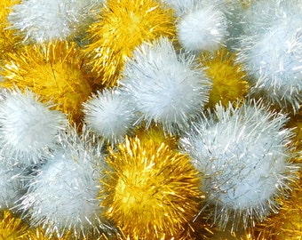 Gold and Silver Pom poms pack 30 assorted sizes