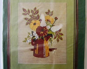AUTUMN BOUQUET Crewel Kit Vogart 2110 Vintage 1970s