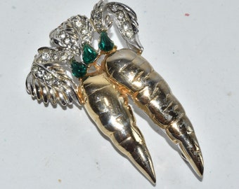 Vintage Rhinestone Gold Tone Carrot Pin Brooch Unsigned