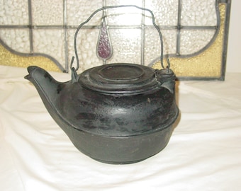 Primitive Cast Iron Tea Kettle Swivel Lid 1920's
