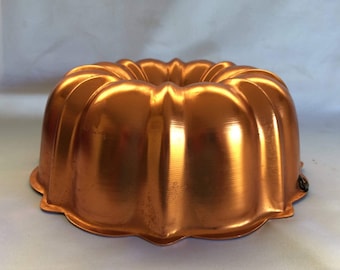Anodized Aluminum Copper Bundt Cake Pan