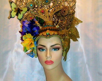 Tree of life in a Paradise Headdress