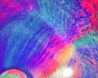 Fuzzy Navel shea butter tie dye bath bombs! Colorful, moisturizing bath bomb! 5 ounces. Great gift!