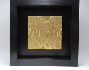 Table bas relief plaster lines of life gold and black