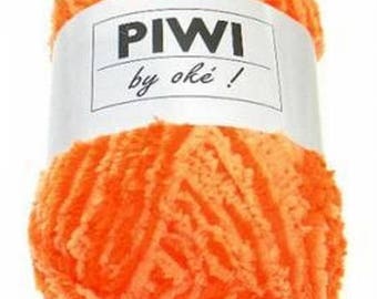 PIWI 602 by oke Orange chenille yarn