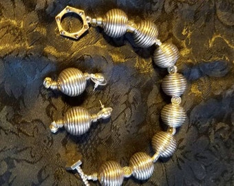 One of a kind jewelry set by Ewekneek Enterprises
