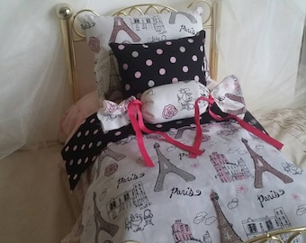 Handmade bedding set, fits 18 inches doll.