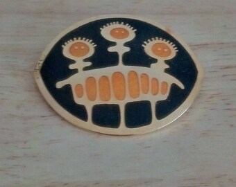 de Passille-Sylvestre enamel people brooch made in Quebec, Canada