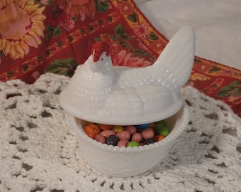 White Hen With Red Comb Bowl And Lid/ Milk Glass Hen And Nest Trinket Dish/ White Hen Candy Dish With Lid