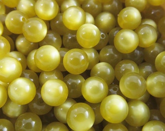 100 Vintage Lucite 7mm Light Olive Green Moonglow Beads Bd796