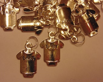 4 BABY charms, 13 x 18 mm (10)