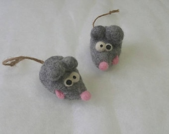 Cat toy, felted mouse, needle felted, merino wool, eco-friendly