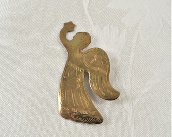 Vintage Gold Tone Decorated Angel Pin Brooch