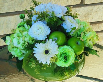 Chartreuse floral bouquet