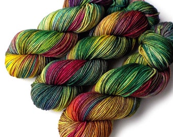 Hand Dyed Yarn Ultrafine 17 Micron Merino DK Yarn, Jungle, 280 yards