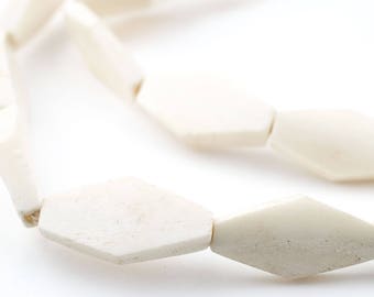 25 Kenya White Bone Beads: Rustic Bone Beads Bone Unusual Beads Large Kenya Beads Big Bone Beads Large Bone Beads (BON-UNU-WHT-388)
