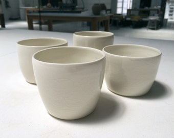 White Cups, Gobelets, Mugs