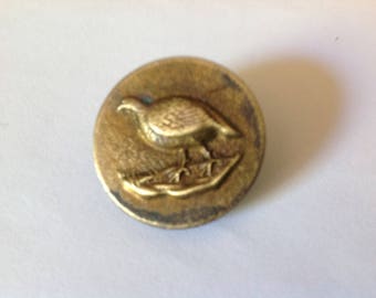 Vintage hunting, 26mm diameter button