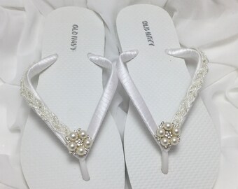 White Bridal Flip Flop, White Bridal Sandals, Braidsmaid Flip Flops, Beach Wedding Sandals, White Wedding Flip Flops, Starfish Flip Flps