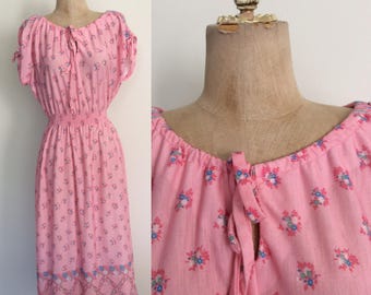 1970's Pink Cotton Poly Floral Print Dress Size XS Small by Maeberry Vintage