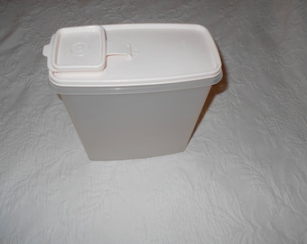 Vintage extra large Tupperware Storage Container