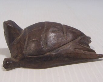 Vintage hand carved exotic wood turtle age over 50 years old collectable rr