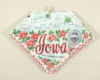 Vintage Iowa Hankie / Iowa Souvenir Hanky / Iowa State Hankie