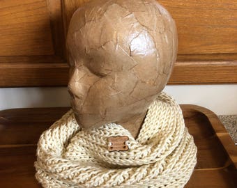 Handmade Crocheted Cowl, Knit Cowl, Chunky Cowl, Crocheted Neck Warmer, Ivory Cowl