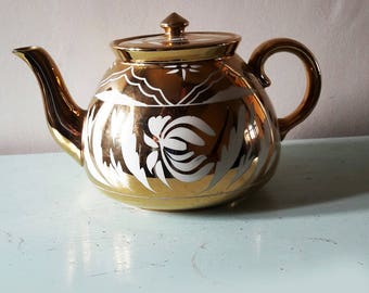 Wonderful Vintage Gibson's Gold Lustre Teapot