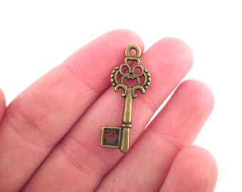 Brass skeleton key charms 28x12mm, Pick your amount, D158