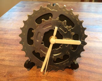 Upcycled bike cassette desk clock