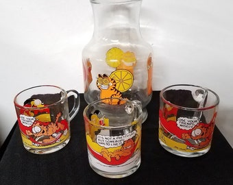 Vintage 1978 Garfield Glass Pitcher and 3 Mugs Jim Davis McDonalds