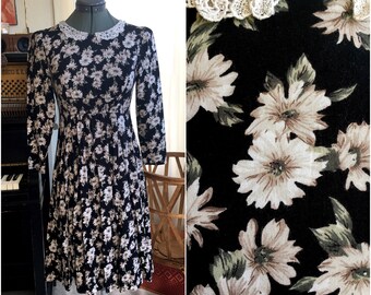 Lace Peter Pan Collar 90's Dress