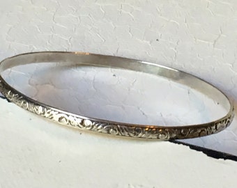 SALE ~ Vintage Sterling Silver Floral Bangle. Bangle Bracelet. Sterling Silver Bracelet. Art Deco Bracelet. Floral Leaf Design Bracelet