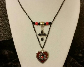 Cross my Heart Necklace