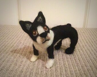 Needle Felt Boston Terrier Ornament - Felt Dog - Boston Terrier - Felt Animal - Dog Figurine - Dog Art - Pet Portrait - Kawaii - Cute Dog